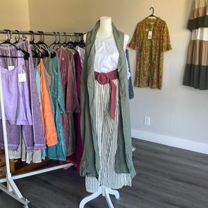 Top + long linen Vest + linen straight Trousers. Made in Italy. Boho-Chic.